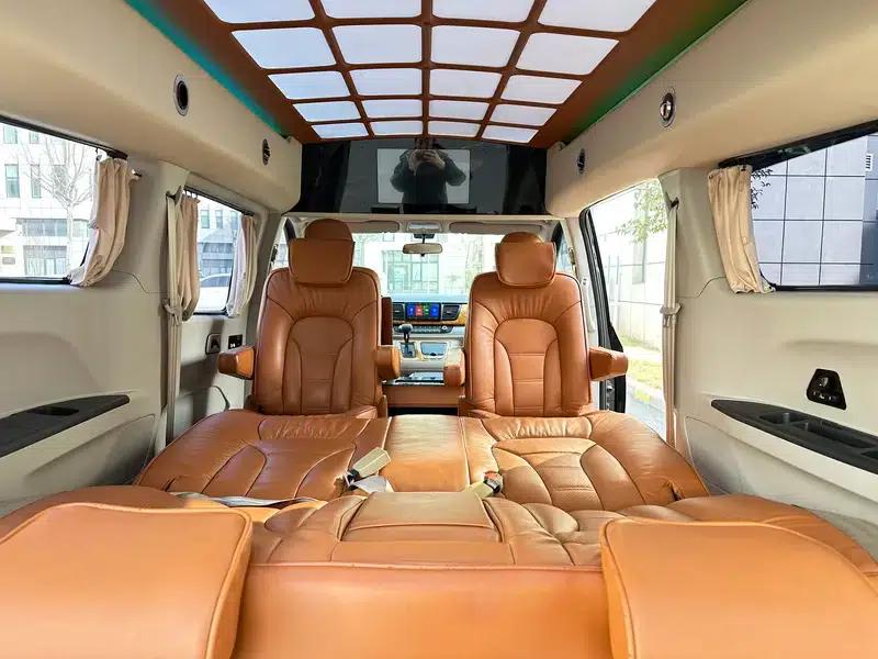 Maxus G10 2016 2.0T Automatic Rear-Wheel Drive 7-Seater Factory Custom Edition — миниатюра 14