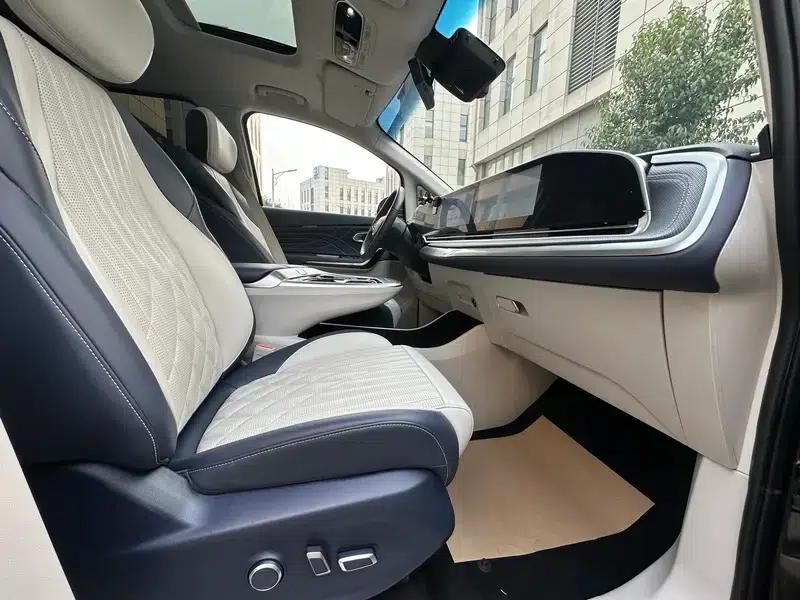 Maxus G90 2022 2.0T Interstellar Flagship Edition — миниатюра 27