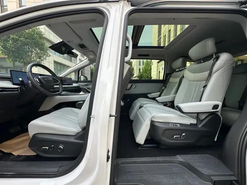Maxus G70 2024 2.0T Automatic Flagship Edition 7-Seater — миниатюра 24