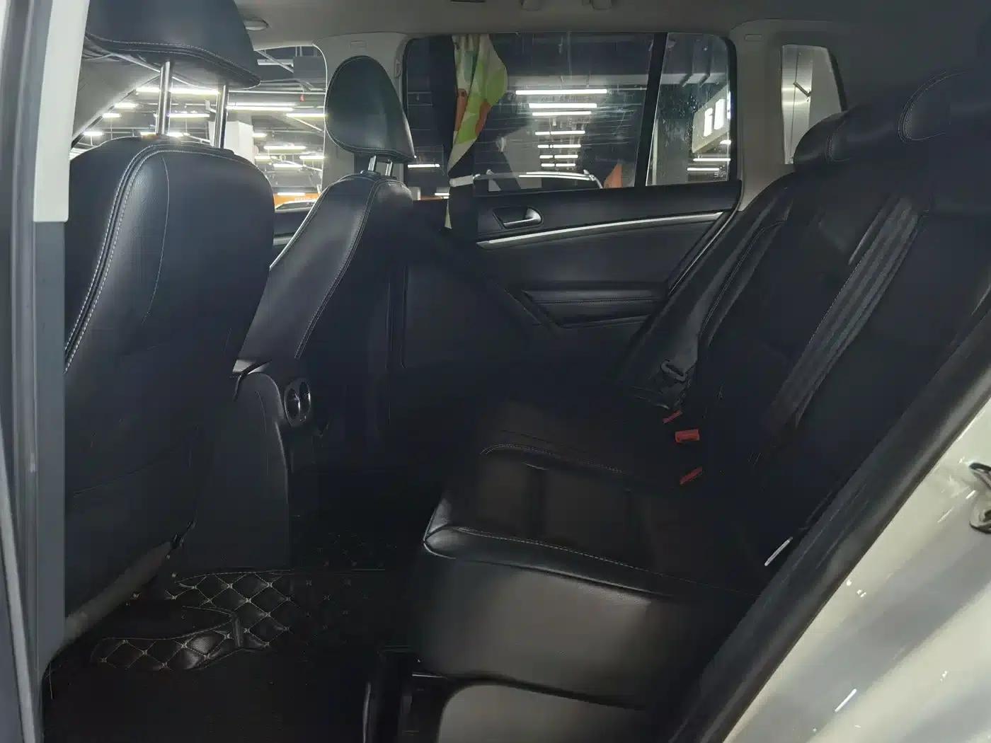Tiguan 2017 300TSI Automatic 2WD Silk Road Comfort Edition — миниатюра 5