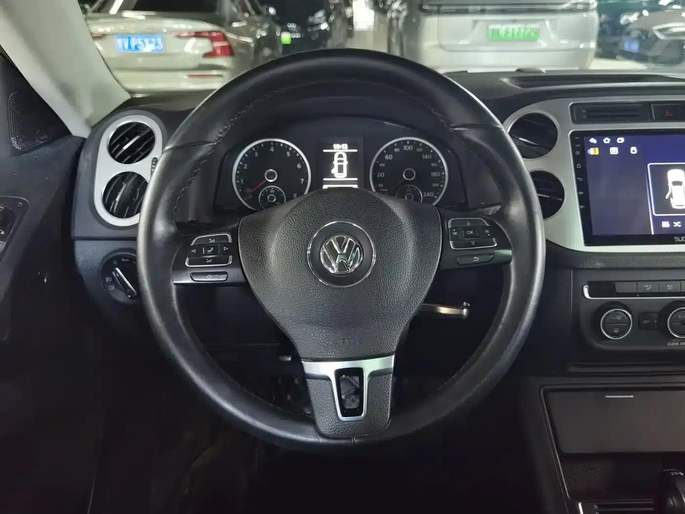 Tiguan 2017 300TSI Automatic 2WD Silk Road Comfort Edition — миниатюра 8