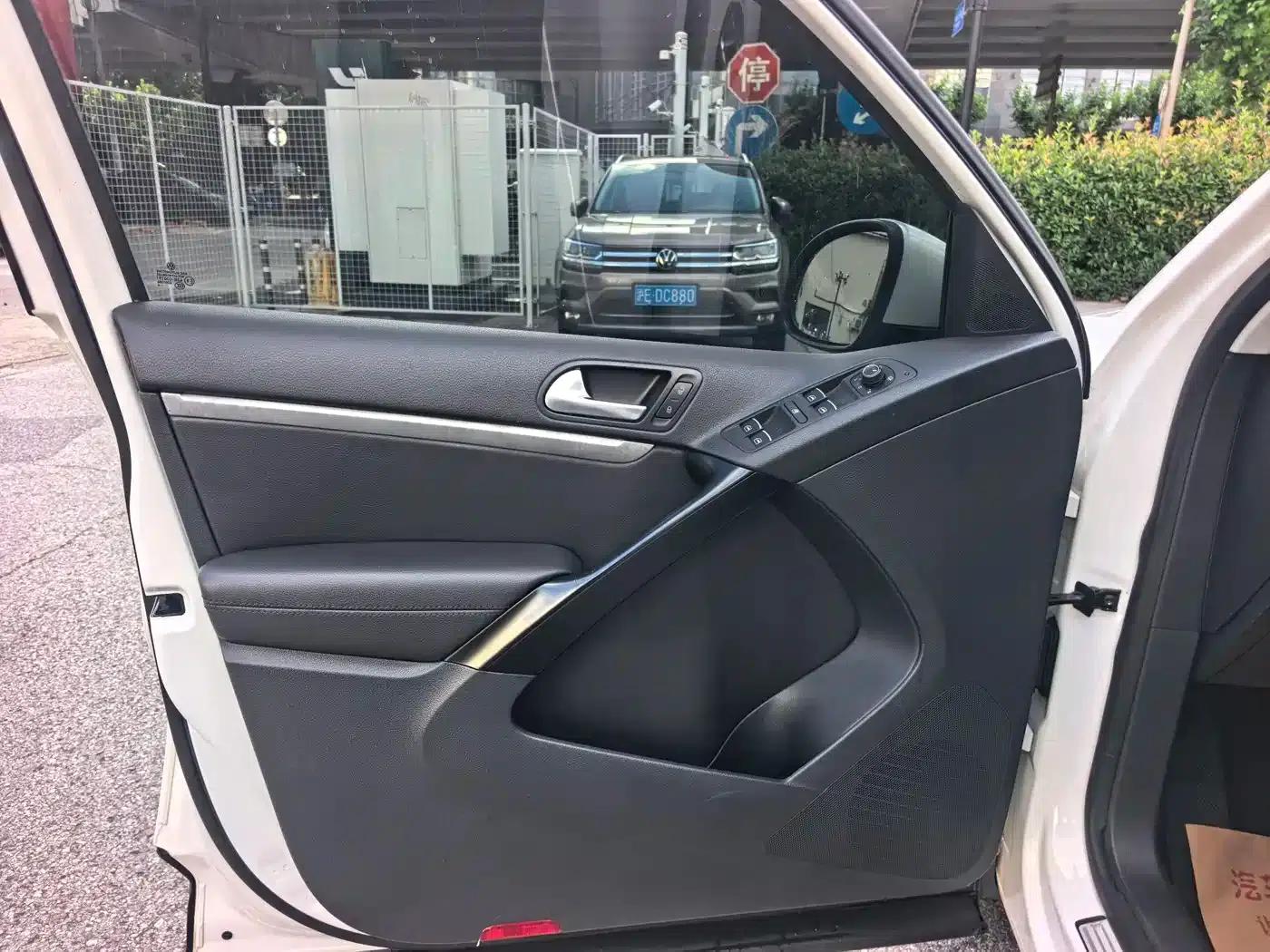 Tiguan 2013 1.8TSI Automatic 2WD Luxury — миниатюра 15