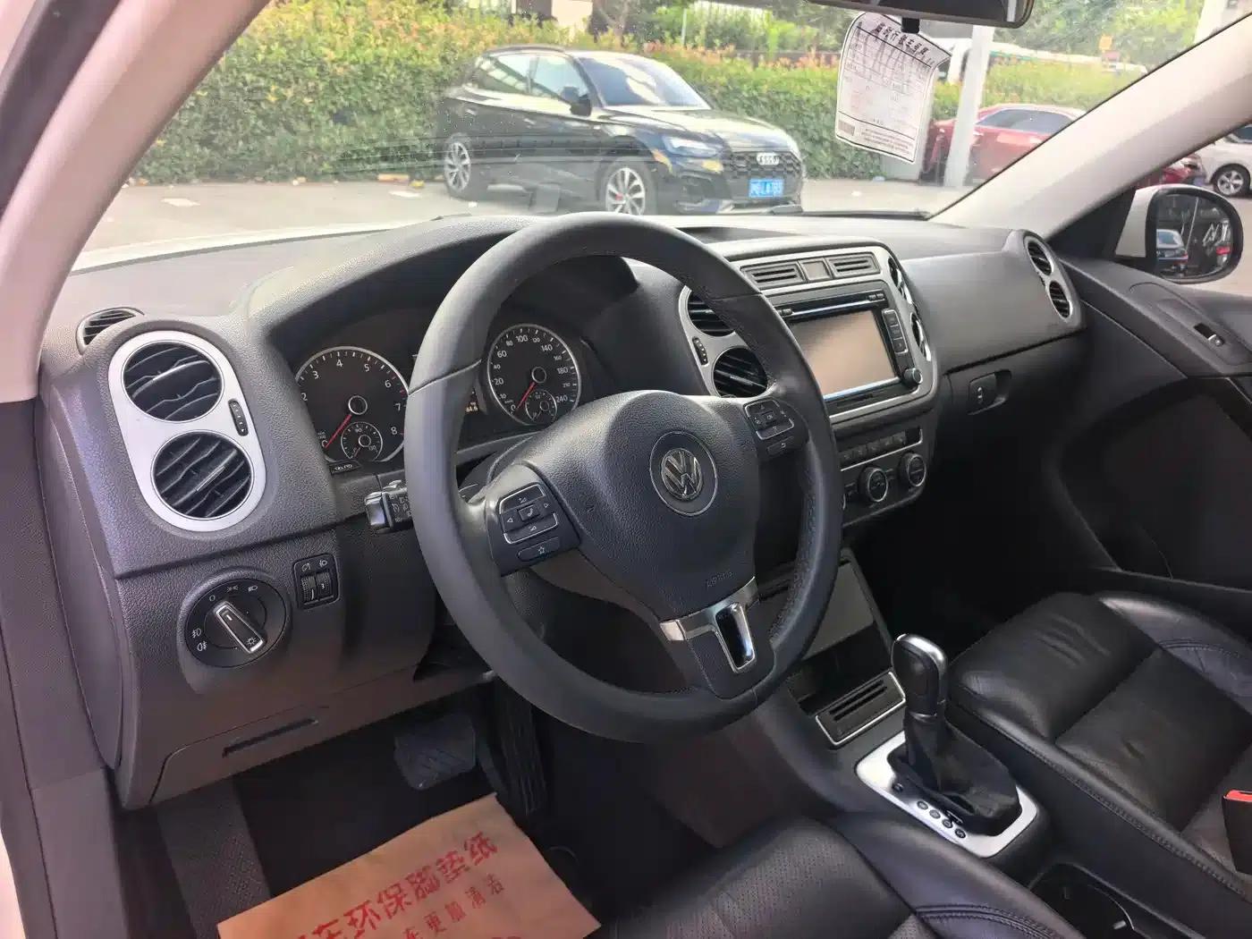 Tiguan 2013 1.8TSI Automatic 2WD Luxury — миниатюра 17