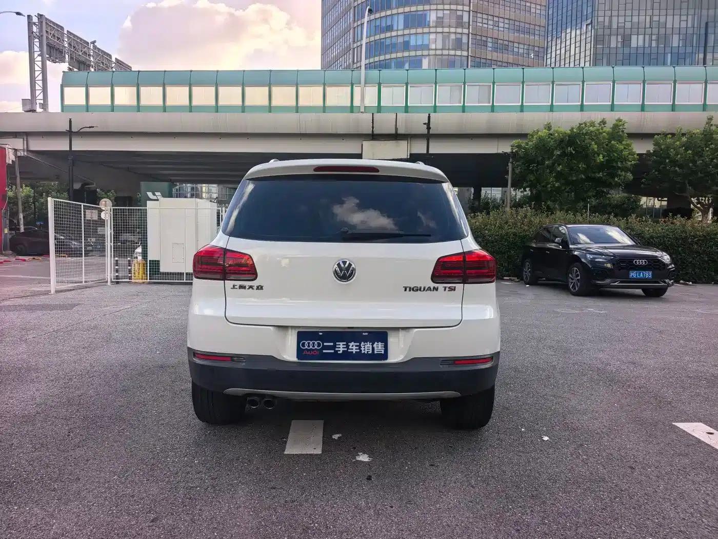 Tiguan 2013 1.8TSI Automatic 2WD Luxury — миниатюра 4