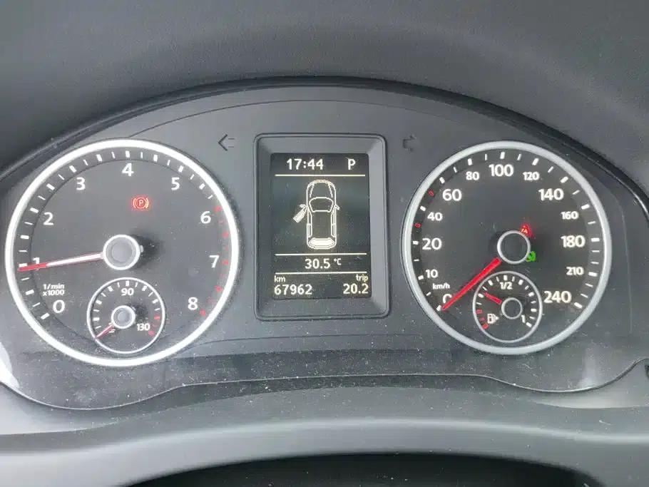 Tiguan 2017 300TSI Automatic 2WD Silk Road Comfort Edition — миниатюра 14