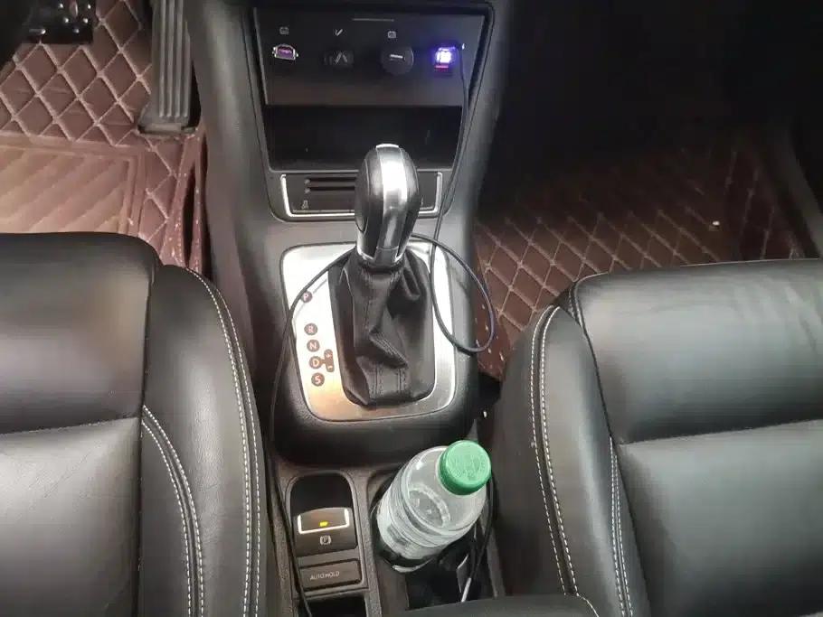 2016 Volkswagen Tiguan 300TSI Automatic 2WD Comfort Edition — миниатюра 16