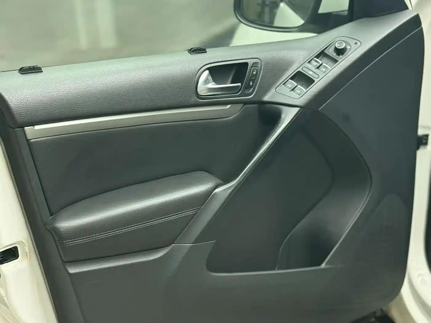 2013 Volkswagen Tiguan 1.8TSI Automatic 2WD Comfort Edition — миниатюра 5