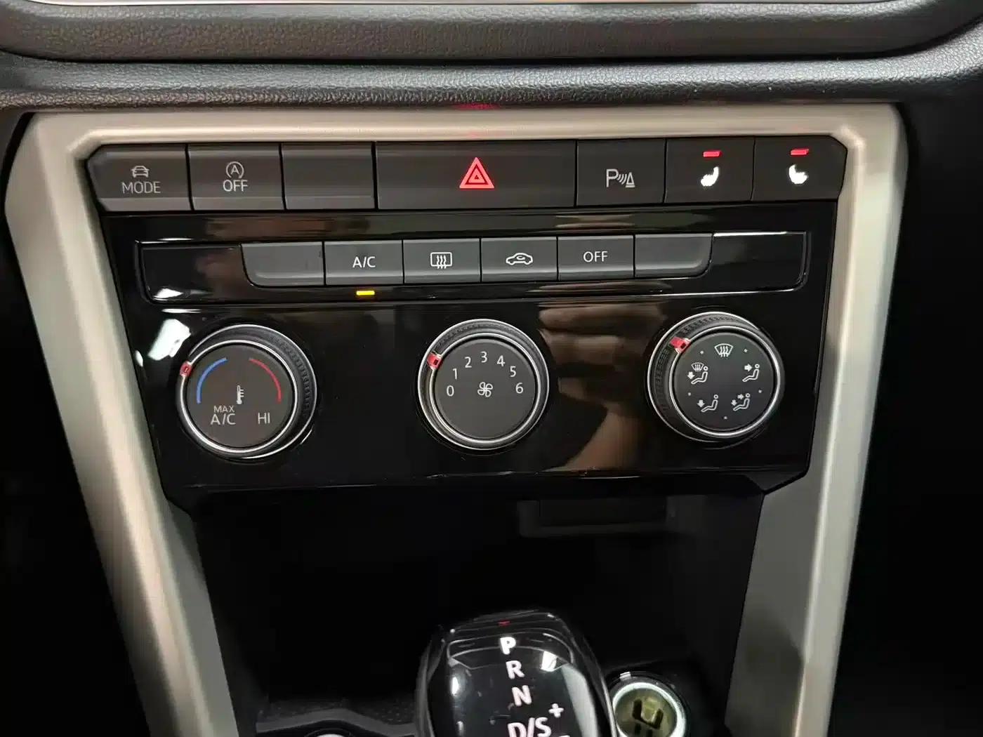 2023 T-ROC 280TSI DSG 2WD Time Edition — миниатюра 14