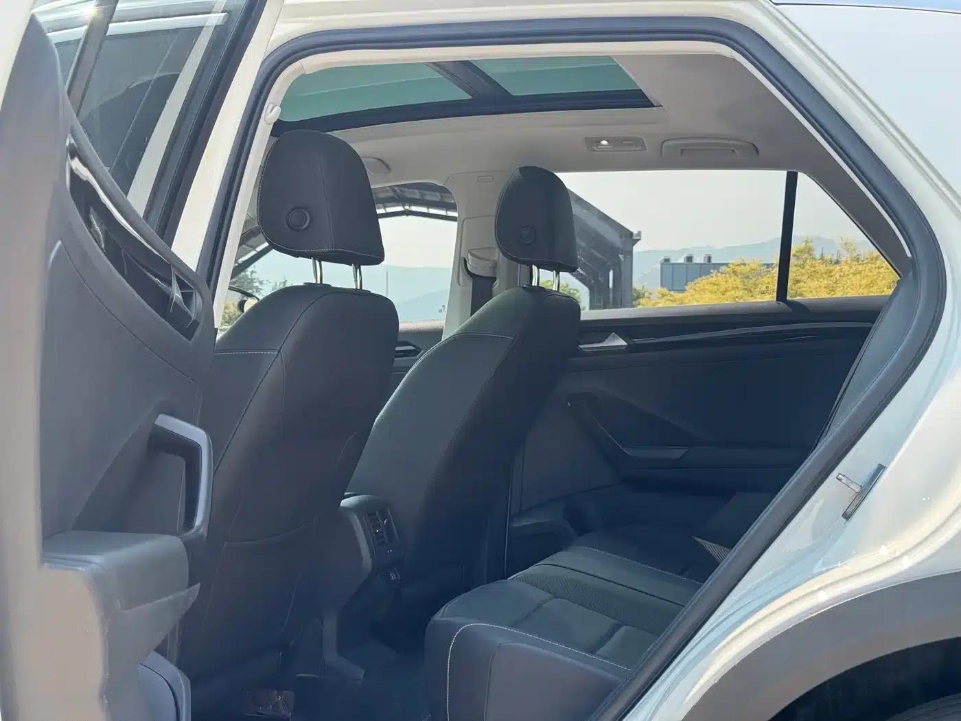 2018 T-ROC 280TSI DSG 2WD Comfort Model (National V Emission Standard) — миниатюра 14