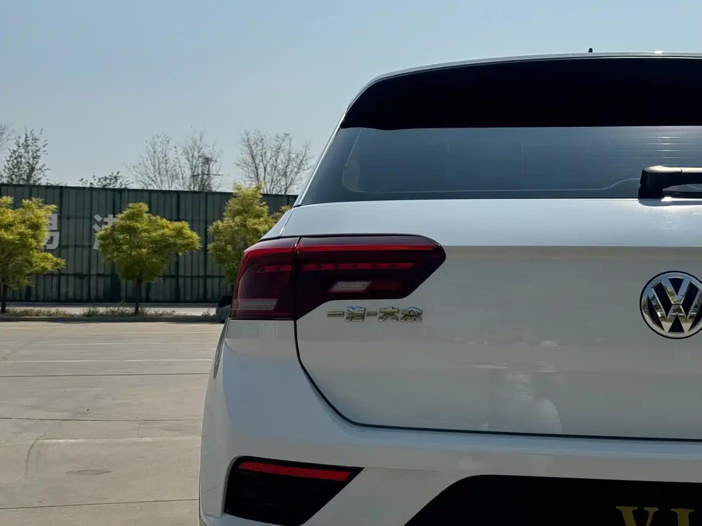 2018 T-ROC 280TSI DSG 2WD Comfort Model (National V Emission Standard) — миниатюра 18
