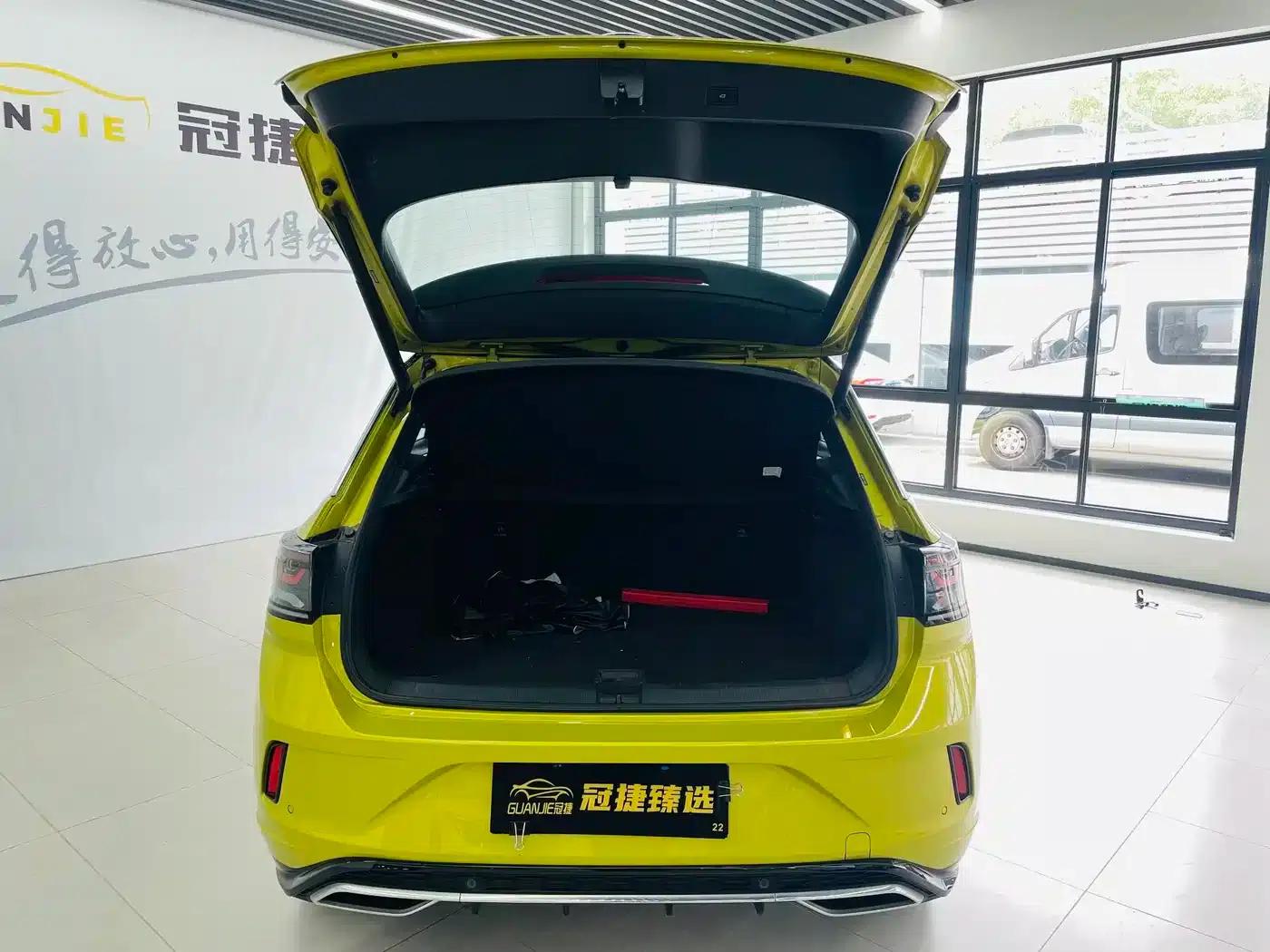 2023 T-ROC 300TSI DSG 2WD Starlight Edition — миниатюра 13