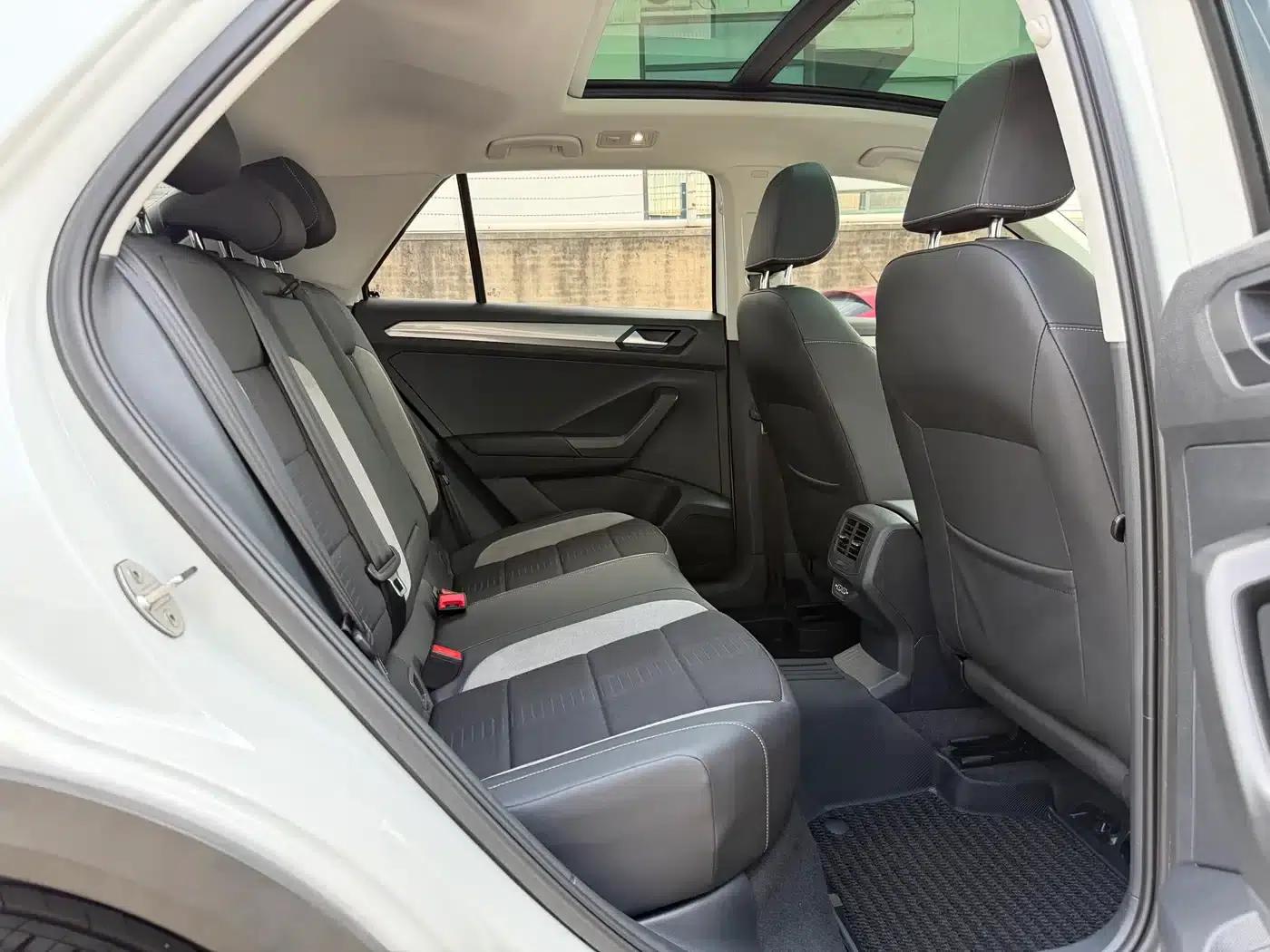 2018 T-ROC 230TSI DSG 2WD Entry-level Model (China V Emission Standard) — миниатюра 14