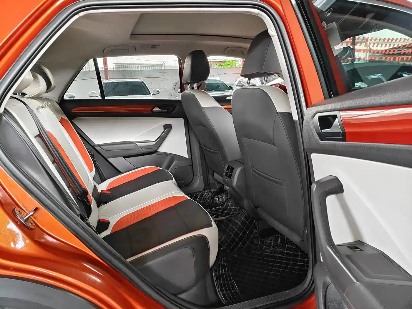 2018 T-ROC 280TSI DSG 4WD Comfort Model (National V Emission Standard) — миниатюра 6