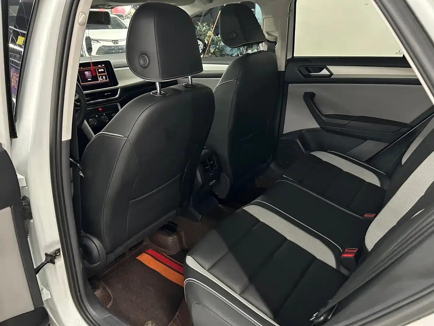 2023 T-ROC 280TSI DSG 2WD Time Edition — миниатюра 5