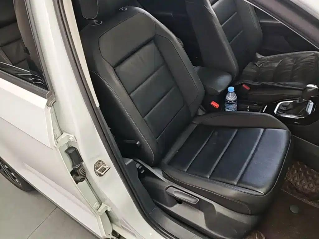 2018 T-ROC 280TSI DSG 2WD Comfort Model (National V Emission Standard) — миниатюра 25