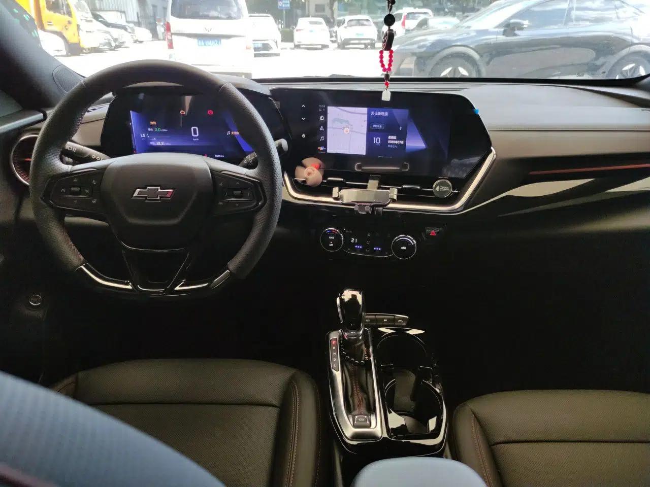 Chevrolet Seeker 2022 1.5T CVT RS Bee Wave Edition — миниатюра 9