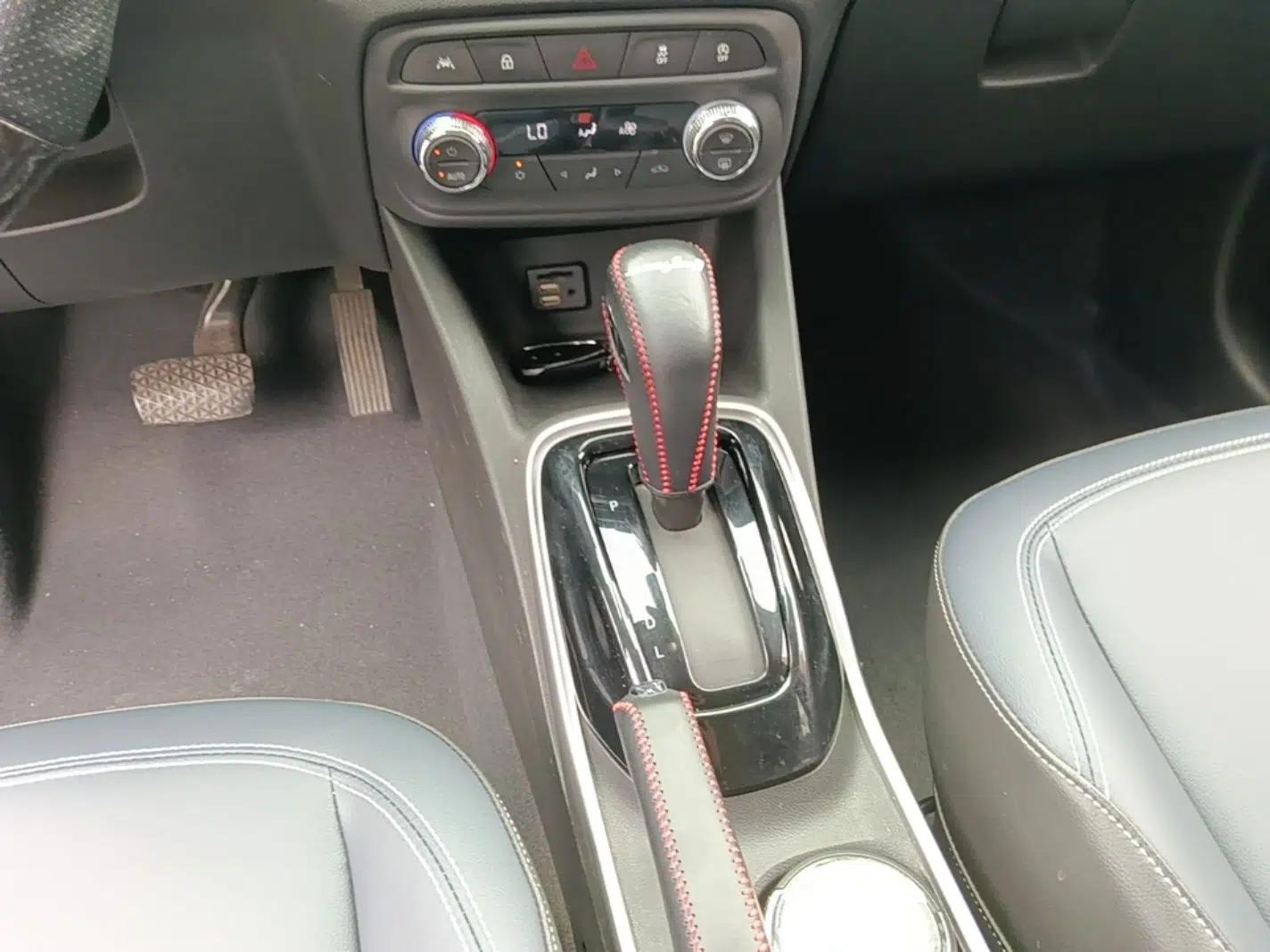 Chevrolet Trax 2019 Redline 335T CVT Luxury Edition China VI Standard — миниатюра 16