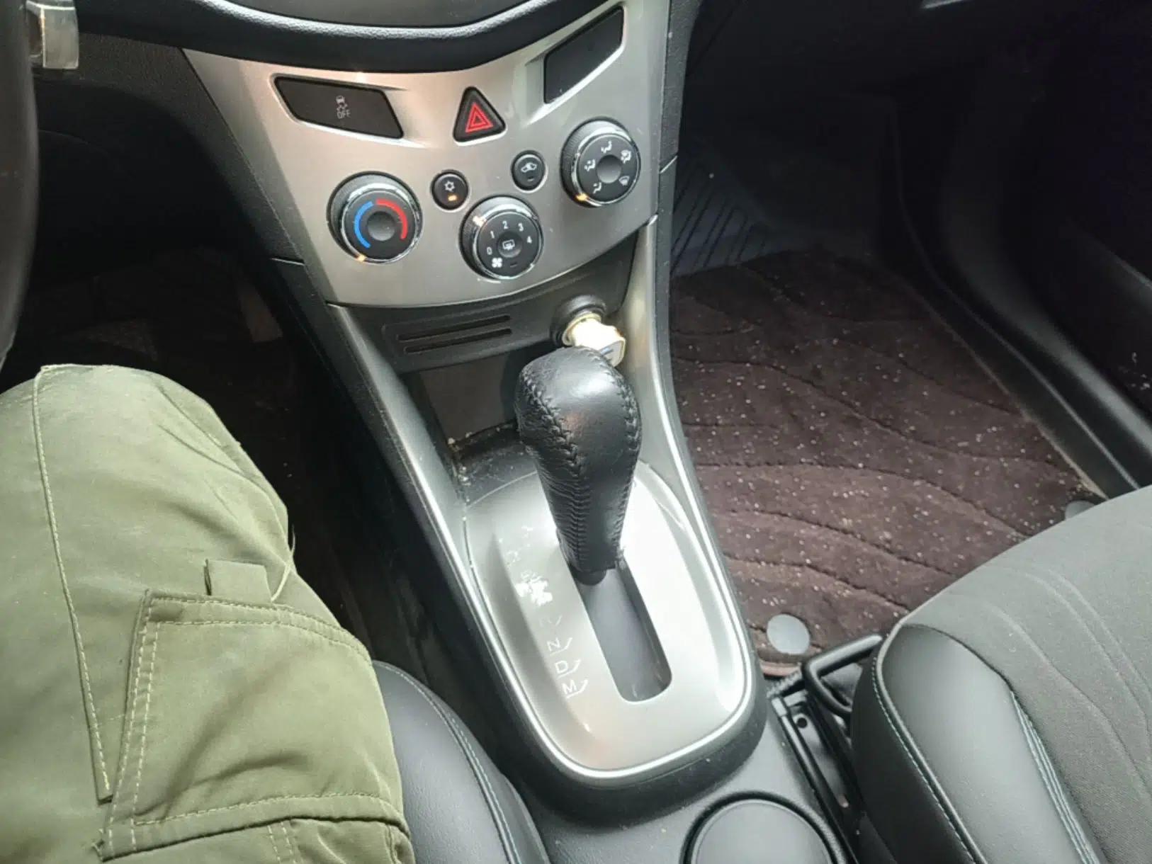 Chevrolet Trax 2014 1.4T Automatic Two-Wheel Drive Luxury Model — миниатюра 16