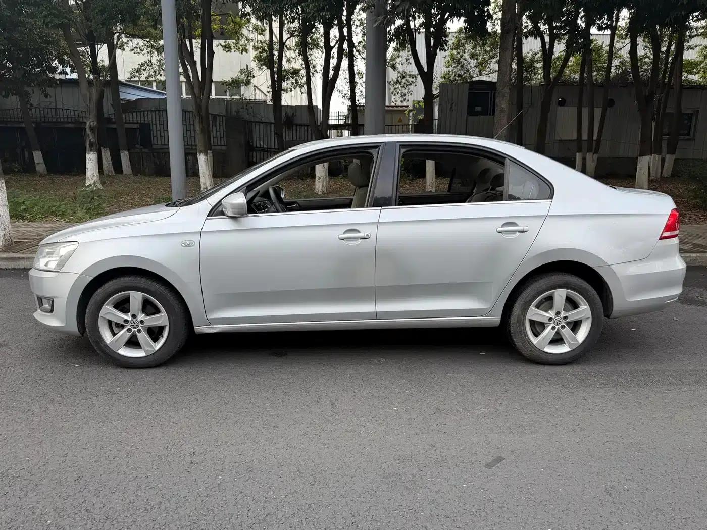 Santana 2013 1.4L Manual Comfort Edition — миниатюра 4