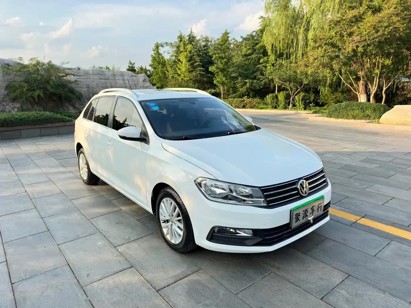 Santana 2017 Gran Lavida 1.6L Automatic Comfort Edition — миниатюра 2