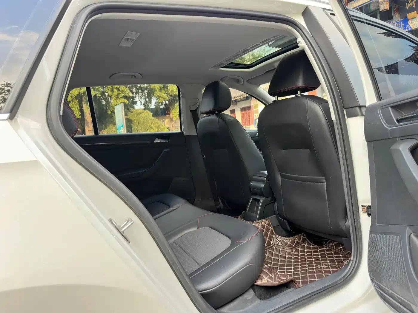 Santana 2017 Gran Lavida 1.6L Automatic Comfort Edition — миниатюра 17