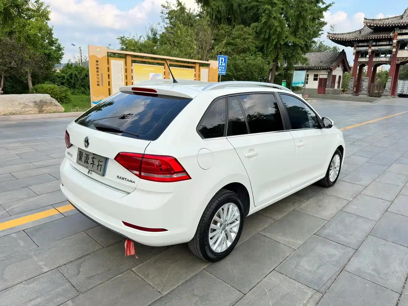 Santana 2017 Gran Lavida 1.6L Automatic Comfort Edition — миниатюра 4