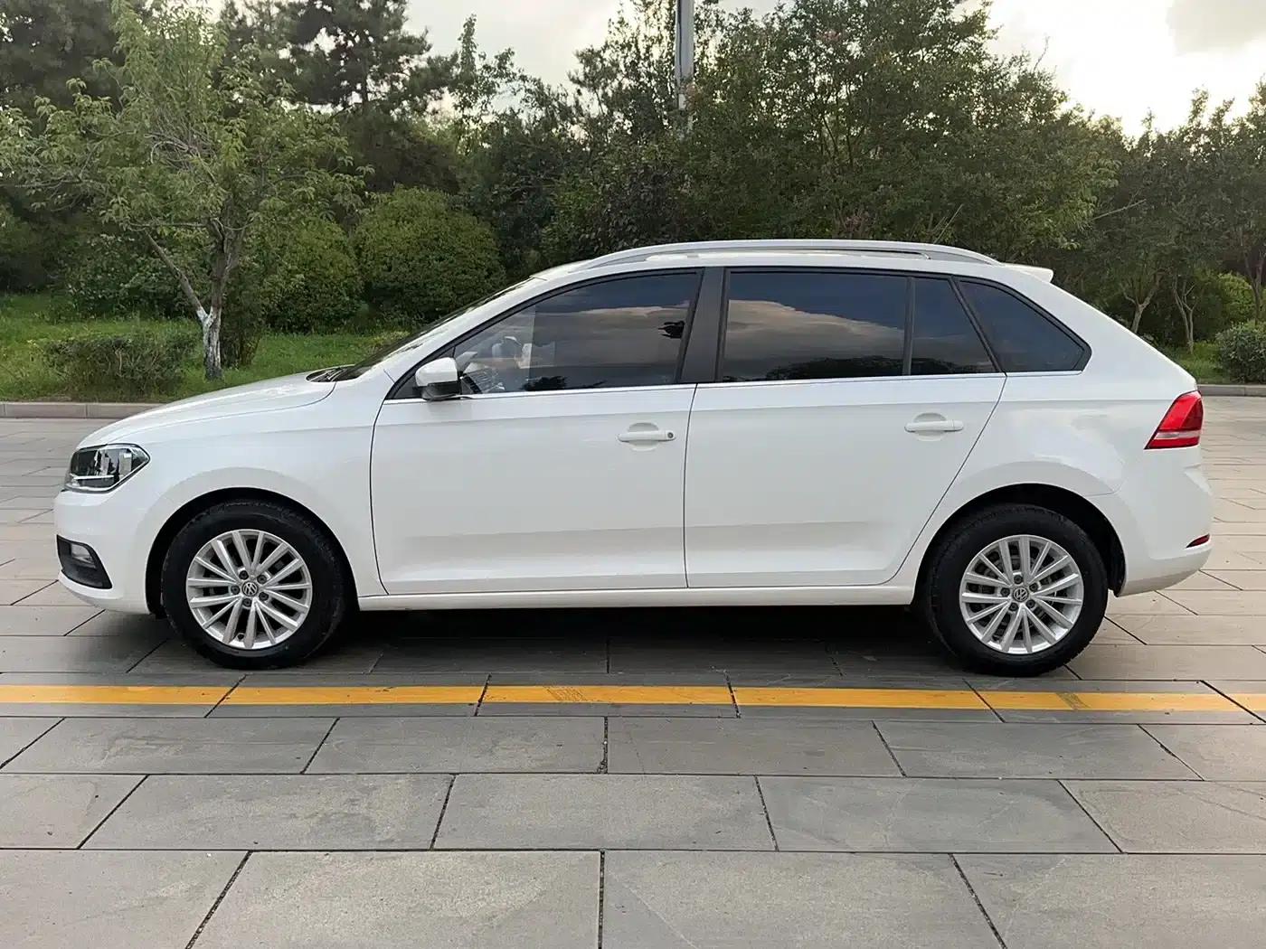 Santana 2017 Gran Lavida 1.6L Automatic Comfort Edition — миниатюра 7