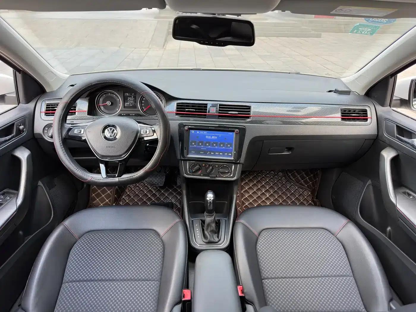 Santana 2017 Gran Lavida 1.6L Automatic Comfort Edition — миниатюра 9