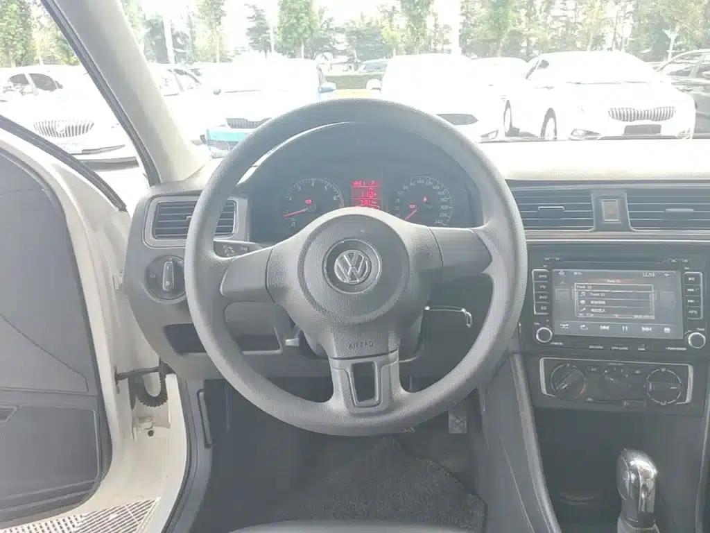 Santana 2015 1.6L Automatic Comfort Edition — миниатюра 11