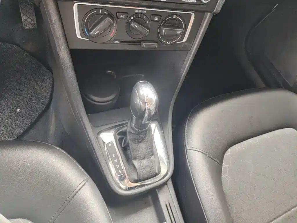 Santana 2015 1.6L Automatic Comfort Edition — миниатюра 14