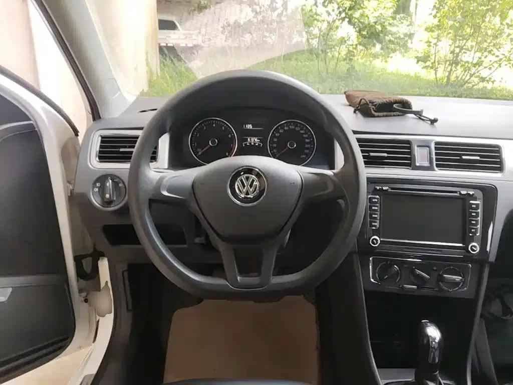 Santana 2015 Gran Lavida 1.6L Automatic Comfort Model — миниатюра 11