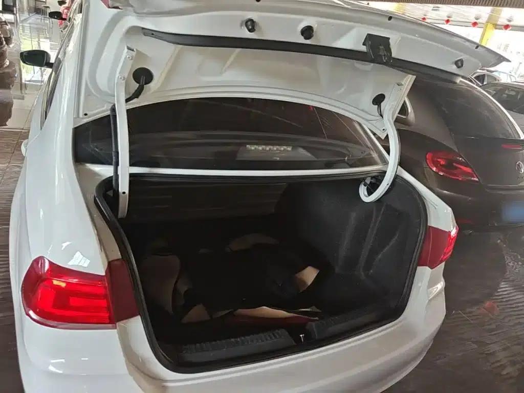 Santana 2016 1.6L Automatic Fashion Edition — миниатюра 19