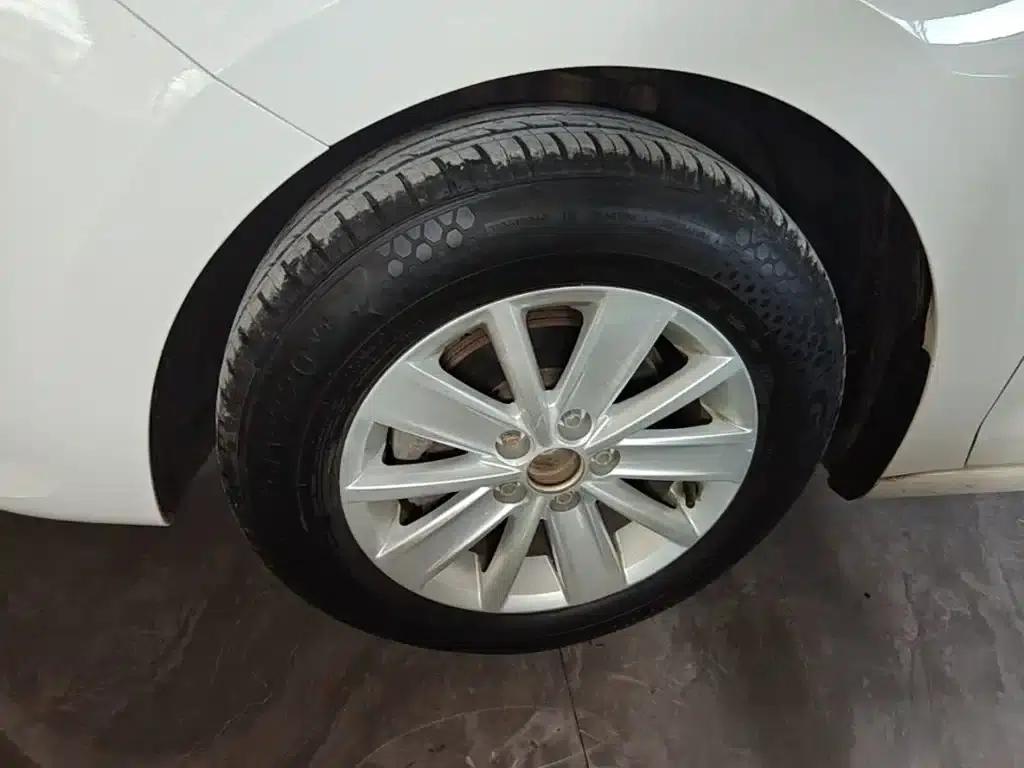 Santana 2016 1.6L Automatic Fashion Edition — миниатюра 23