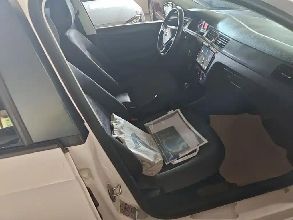 Santana 2016 1.6L Automatic Fashion Edition — миниатюра 25