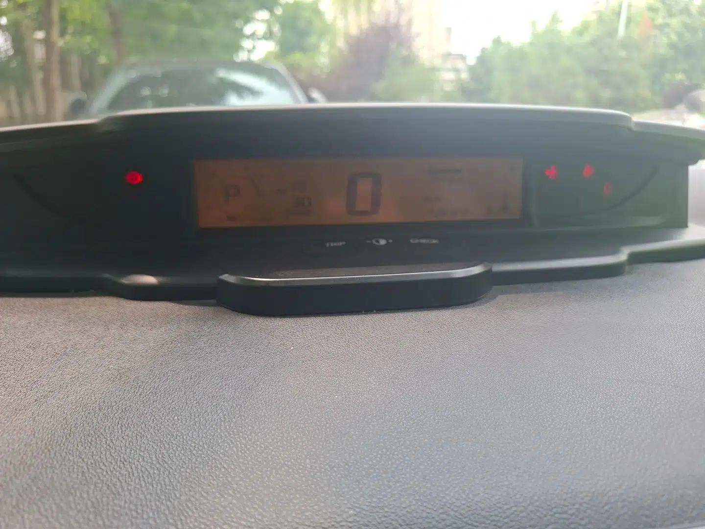 Citroen C-Quatre 2013 Sedan 1.6L Automatic Enjoyment Model — миниатюра 11