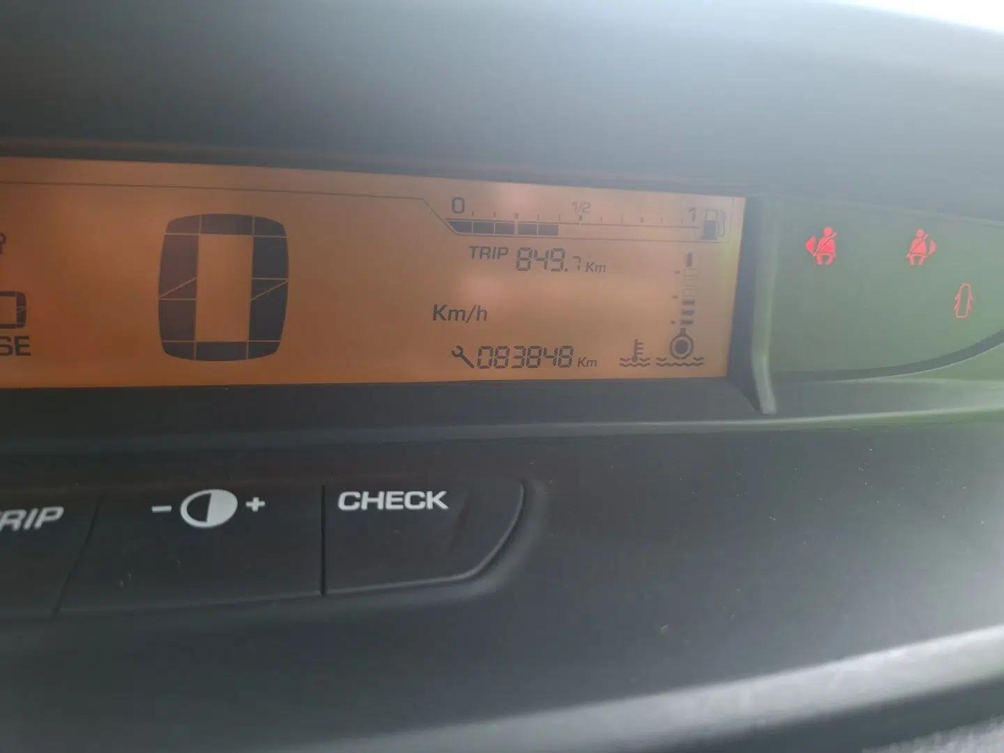 Citroen C-Quatre 2013 Sedan 1.6L Automatic Enjoyment Model — миниатюра 12