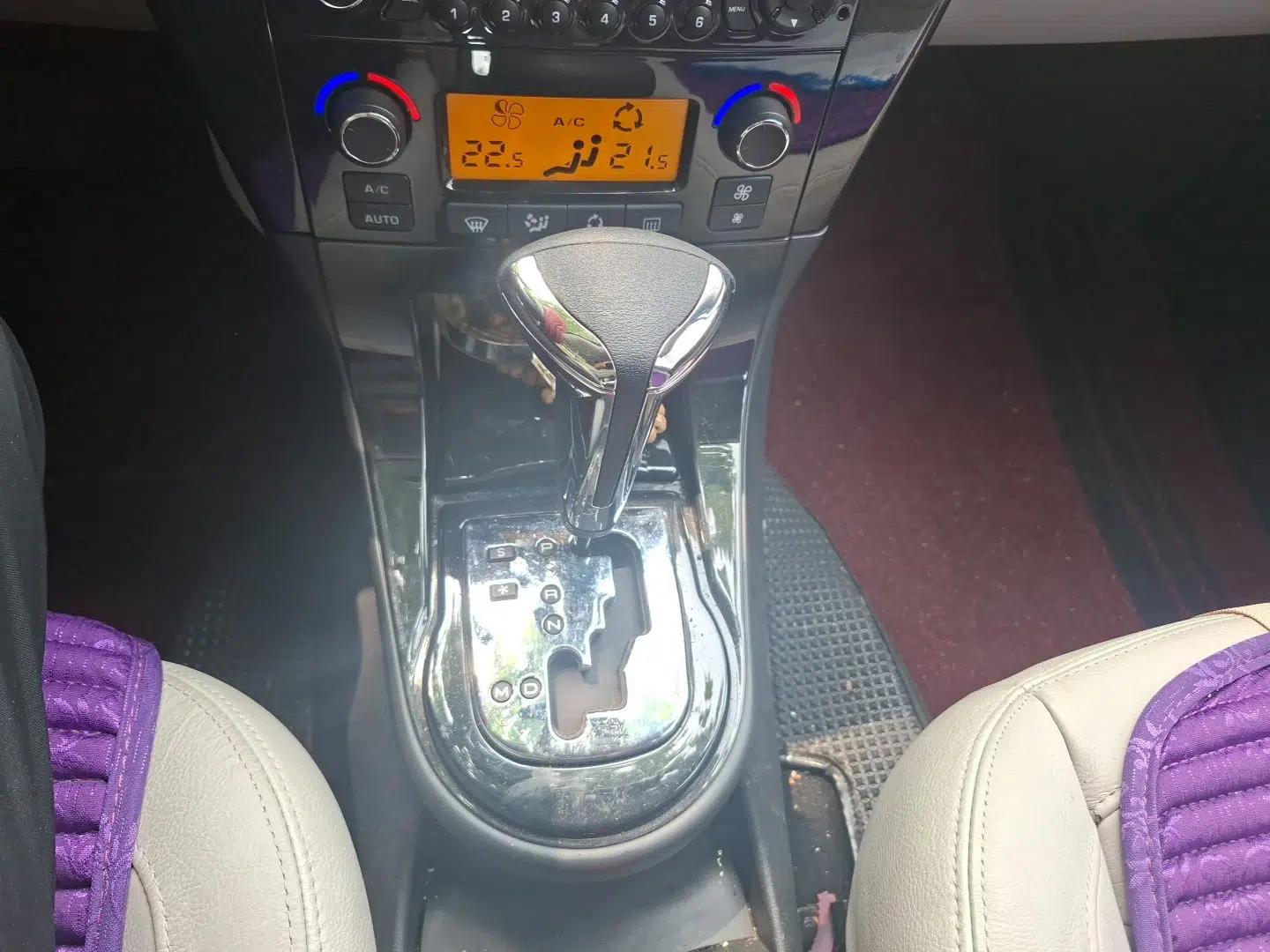 Citroen C-Quatre 2013 Sedan 1.6L Automatic Enjoyment Model — миниатюра 14