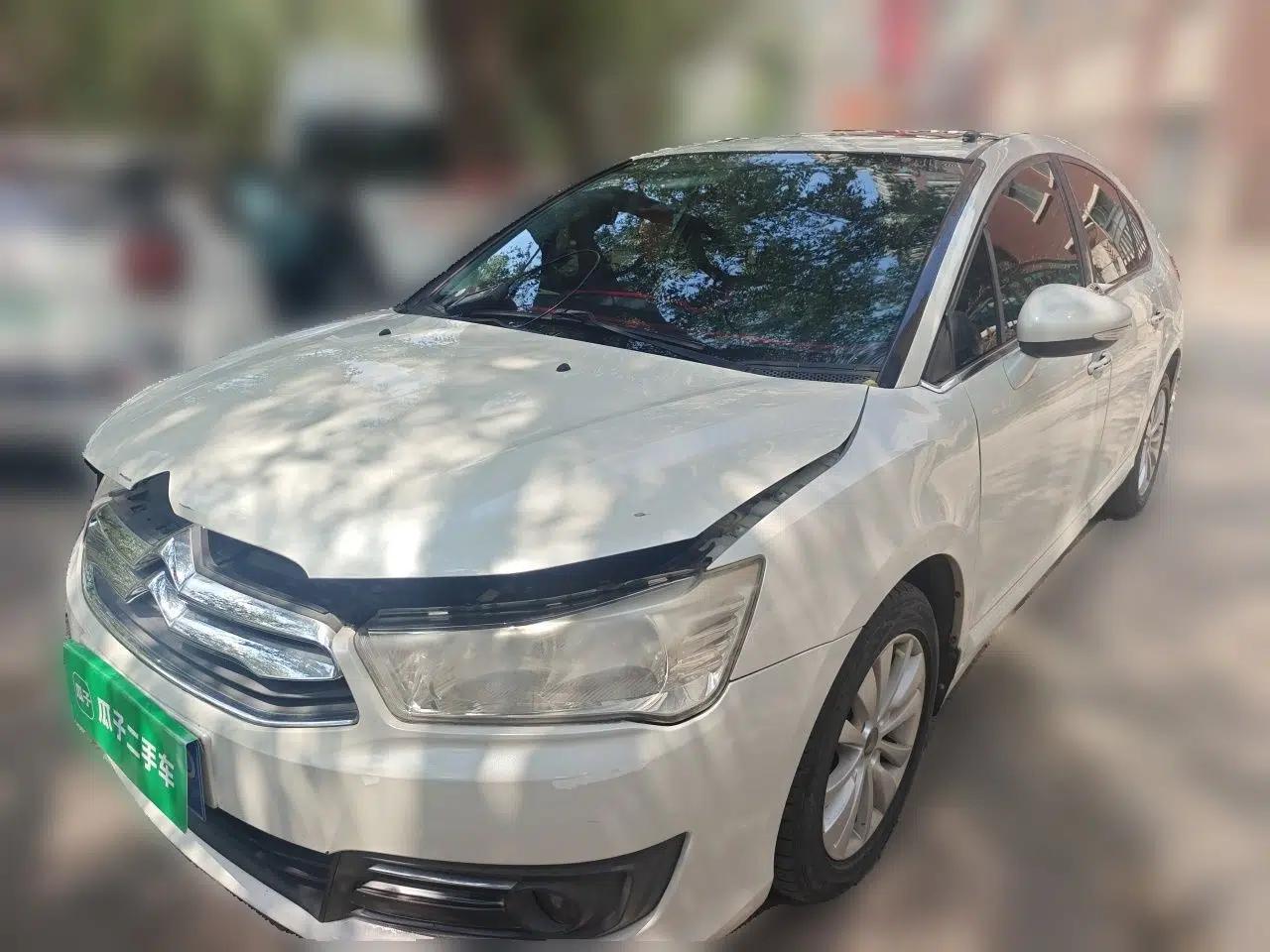 Citroen C-Quatre 2012 Sedan 1.6L Automatic Enjoyment Model — миниатюра 1