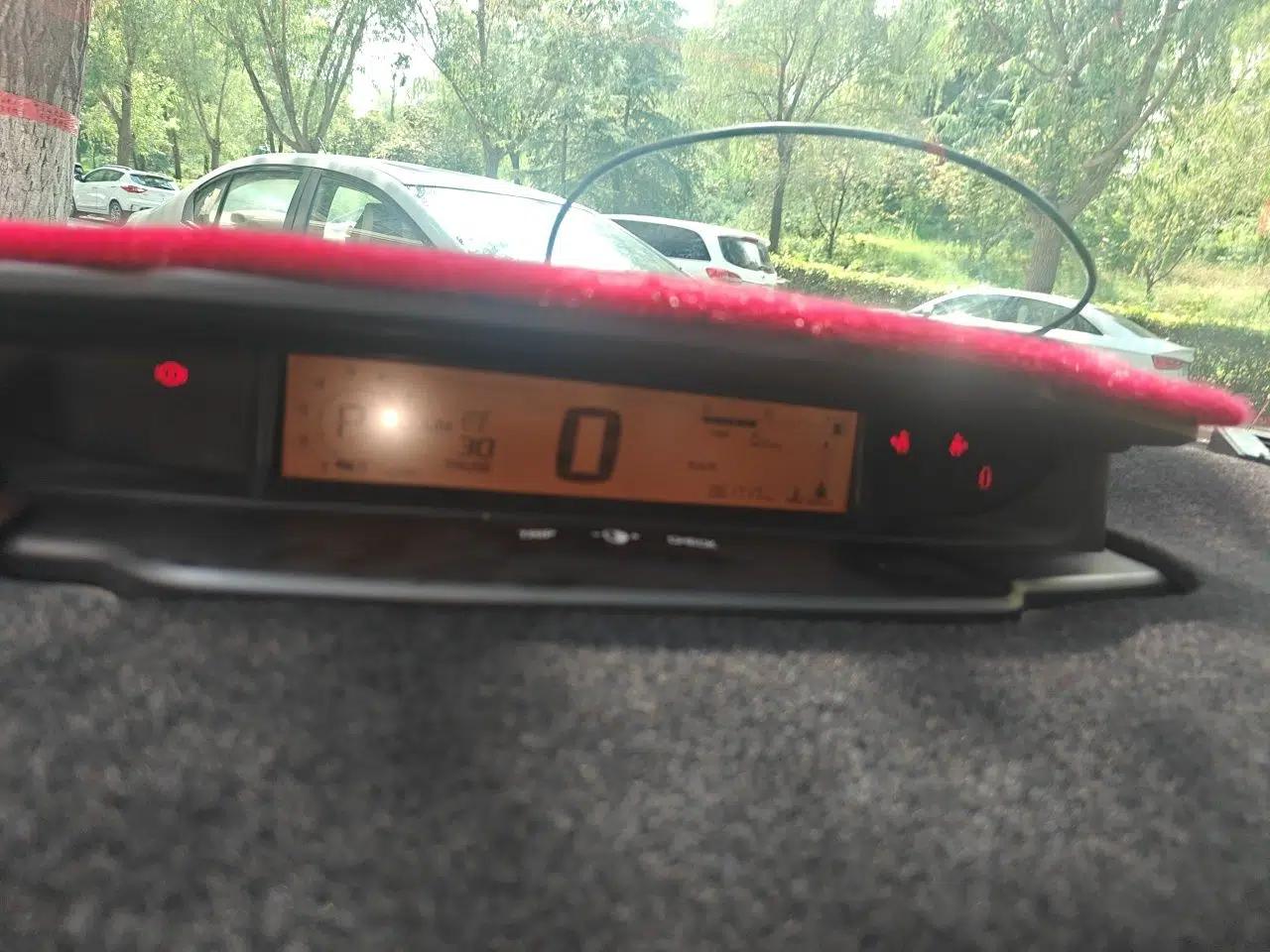 Citroen C-Quatre 2012 Sedan 1.6L Automatic Enjoyment Model — миниатюра 11