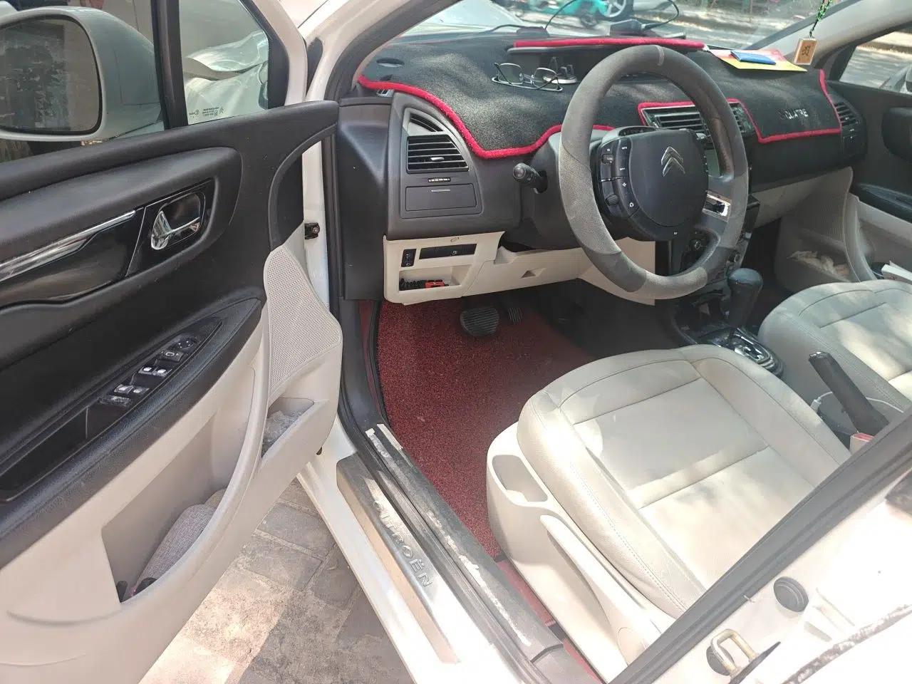 Citroen C-Quatre 2012 Sedan 1.6L Automatic Enjoyment Model — миниатюра 16
