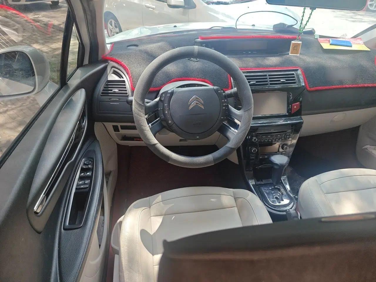 Citroen C-Quatre 2012 Sedan 1.6L Automatic Enjoyment Model — миниатюра 10