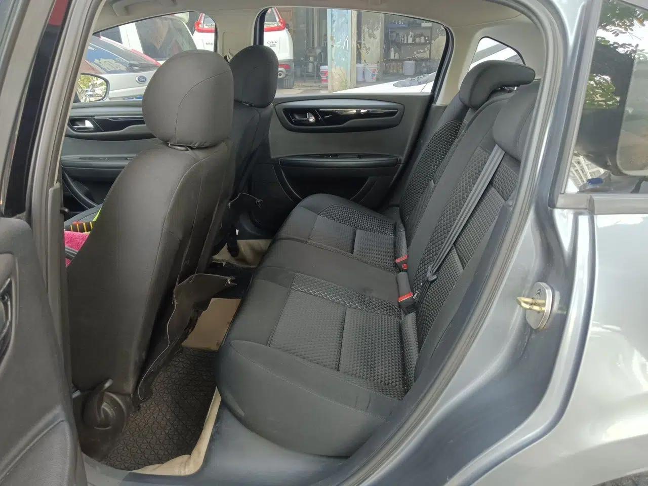 Citroen C-Quatre 2012 Sedan 1.6L Manual Prestige Model — миниатюра 17