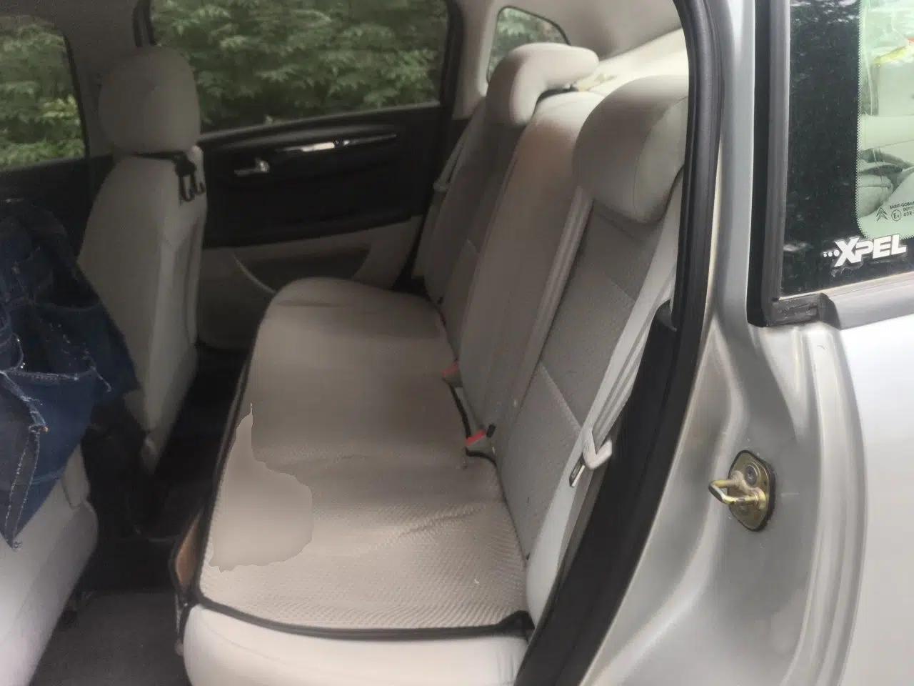 Citroen C-Quatre 2012 Sedan 1.6L Automatic Prestige Model — миниатюра 17
