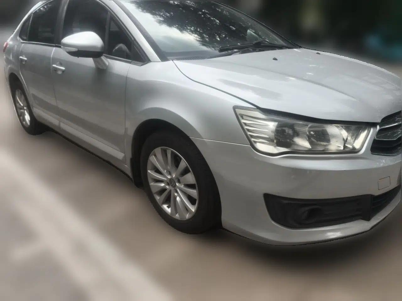 Citroen C-Quatre 2012 Sedan 1.6L Automatic Prestige Model — миниатюра 3