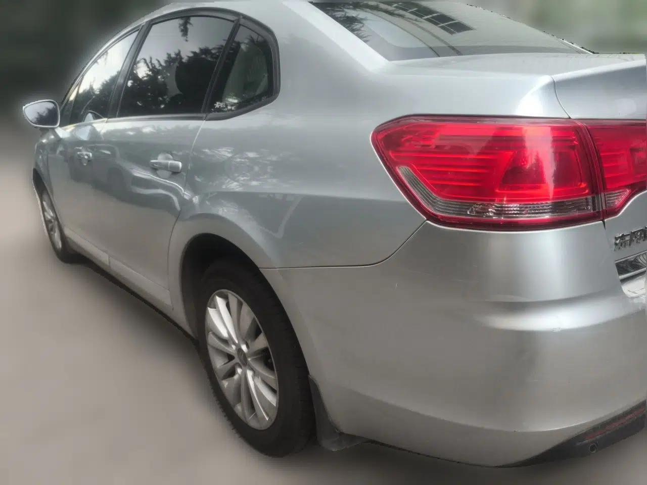 Citroen C-Quatre 2012 Sedan 1.6L Automatic Prestige Model — миниатюра 4