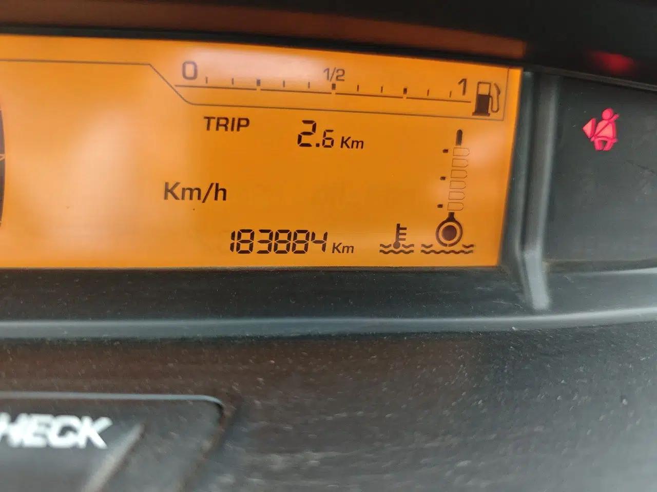 Citroen C-Quatre 2013 1.6L Manual Prestige CNG Model — миниатюра 12