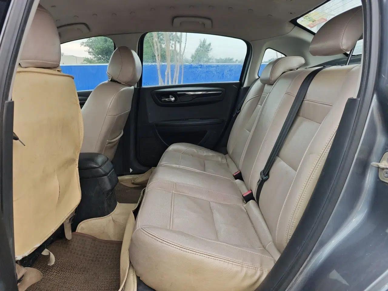 Citroen C-Quatre 2013 1.6L Manual Prestige CNG Model — миниатюра 17
