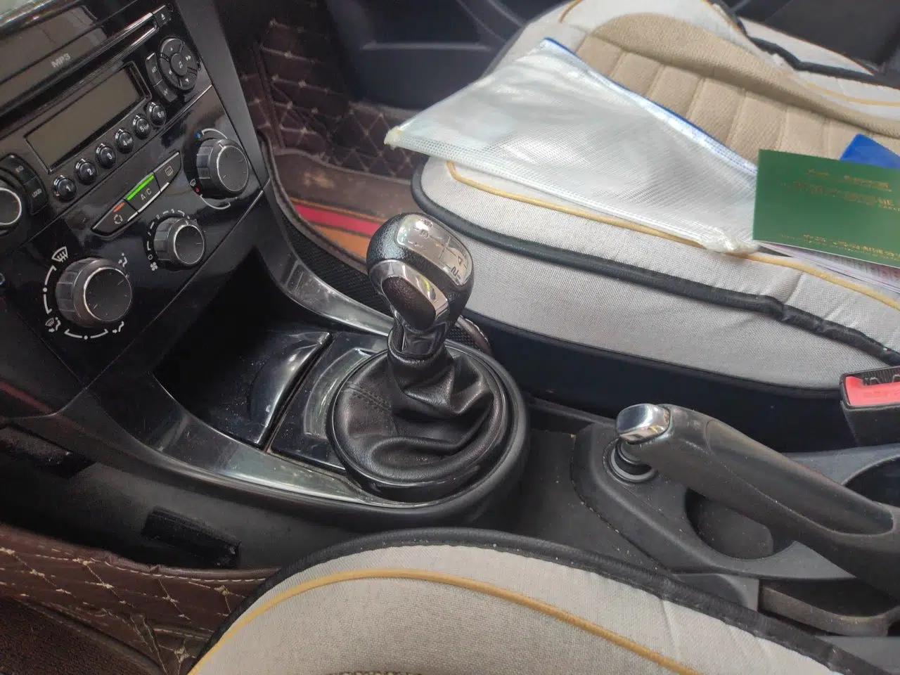 Citroen C-Quatre 2013 Sedan 1.6L Manual - Prestige Model — миниатюра 14
