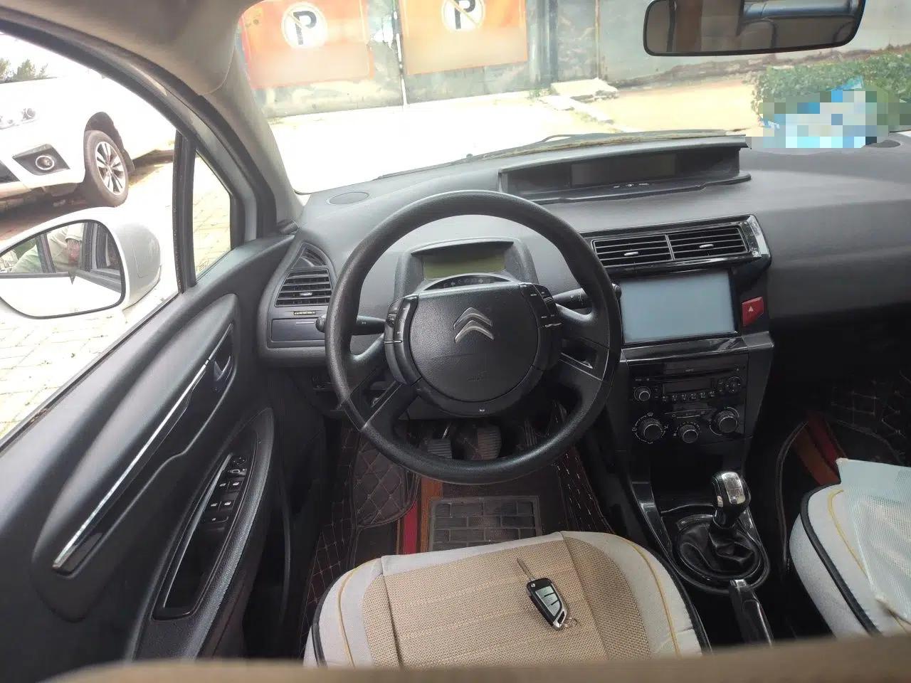 Citroen C-Quatre 2013 Sedan 1.6L Manual - Prestige Model — миниатюра 10