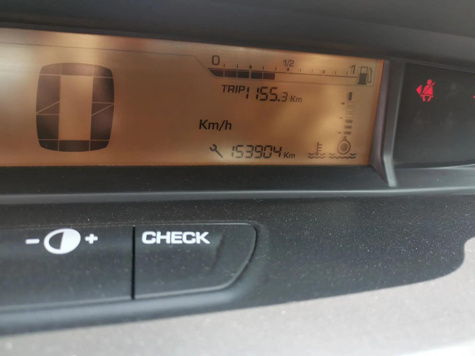 Citroen C-Quatre 2013 Sedan 1.6L Automatic Prestige Model — миниатюра 12